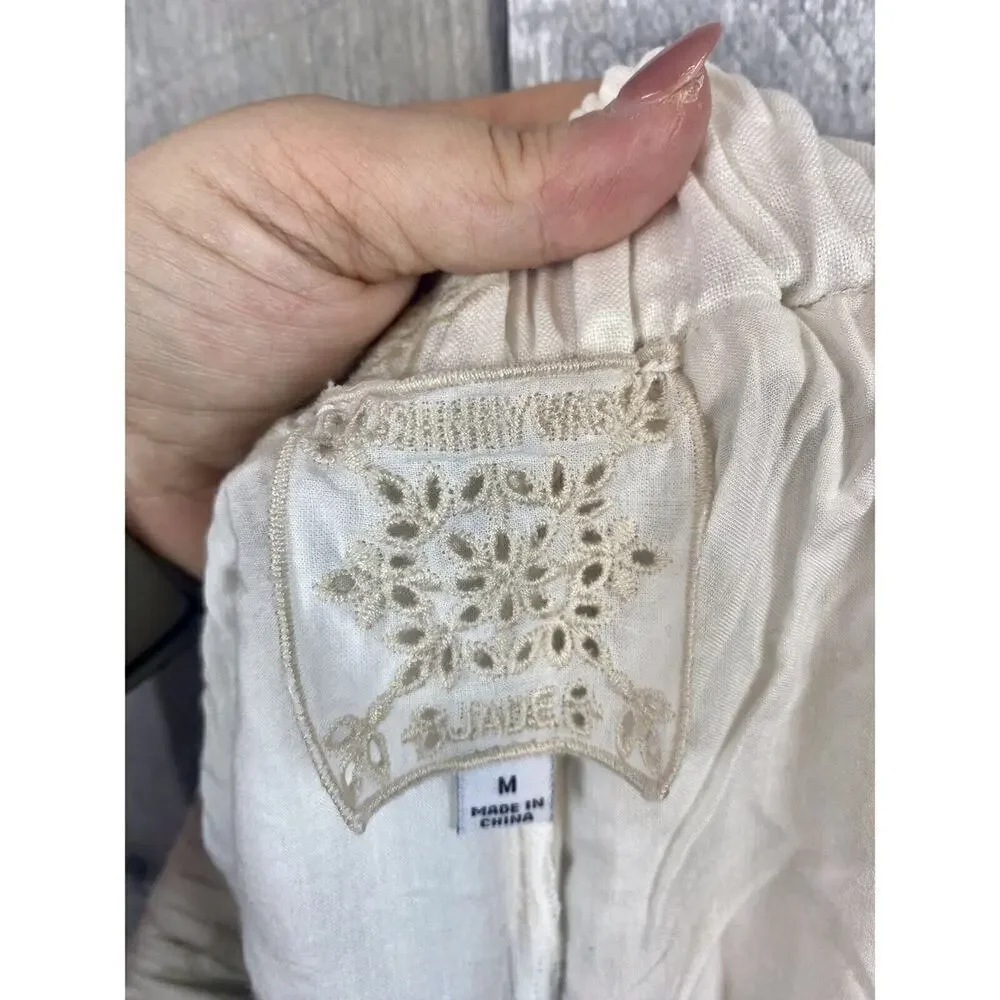 Johnny Was Maxine Walker Embroidery Paisley in Antique White Shorts Size Medium - Picture 9 of 14